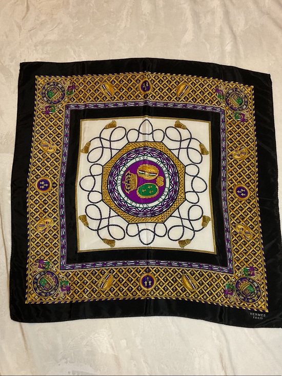 Hermes Accessories - Hermès 1996 “NaturalWorld” silk scarf